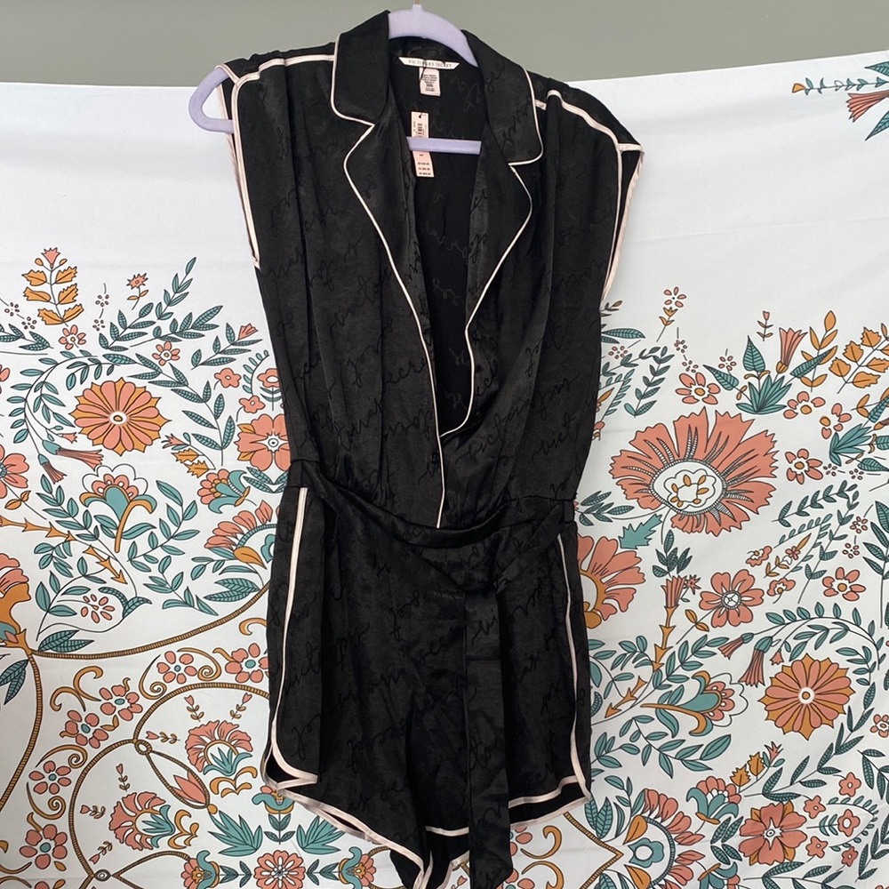 VS One Piece Pajama